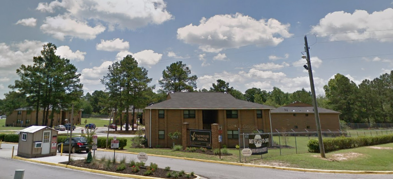 Pinewood Manor Apartments Pinewood Manor Apartments