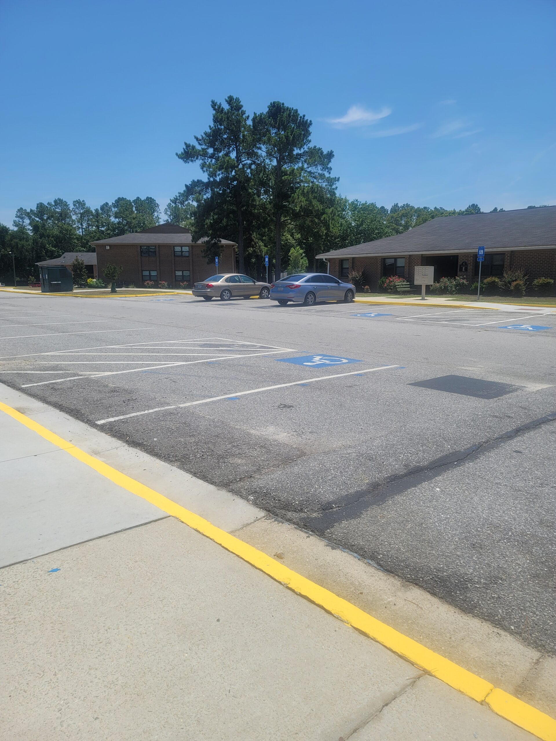 Gallery Pinewood Manor Apartments